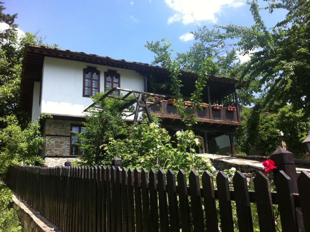 Stefanina Guesthouse Bozhentsi Extérieur photo